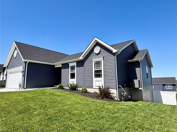 4th image of 360 Birchwood Dr