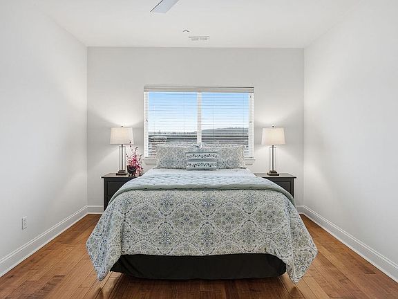 3rd image of 2203 W 5th Ave #2A
