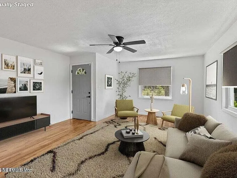 2389 Hilly Rd — Photo 2
