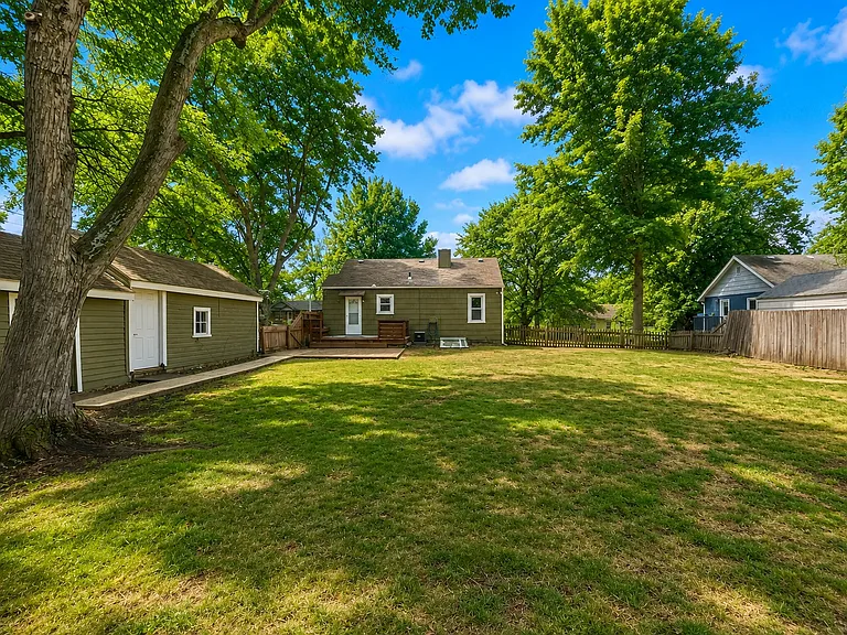 12759 Circle Dr — Photo 18