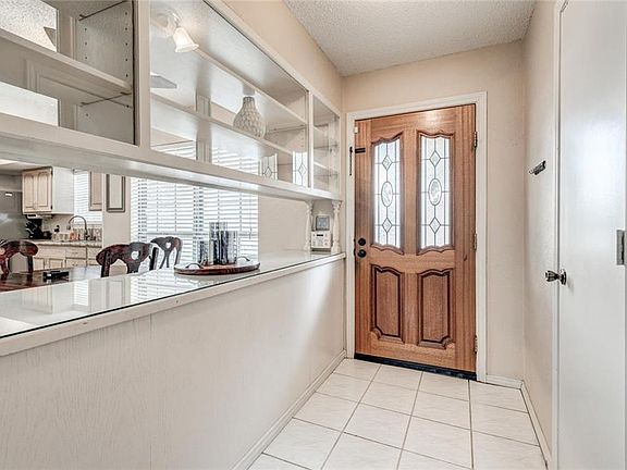 4th image of 1121 Southwood Ct