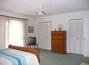 3rd image of 34 Pine Arbor Ln