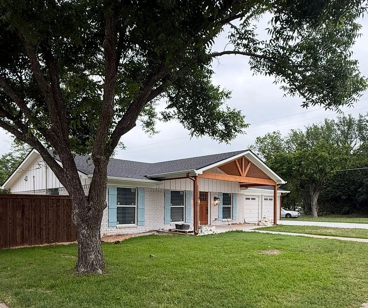 3BR / 2BA House | Completely Renovated | Midway ISD — Photo 2