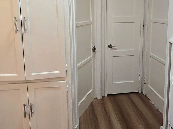 4th image of 1631 1/4 S Bronson Ave