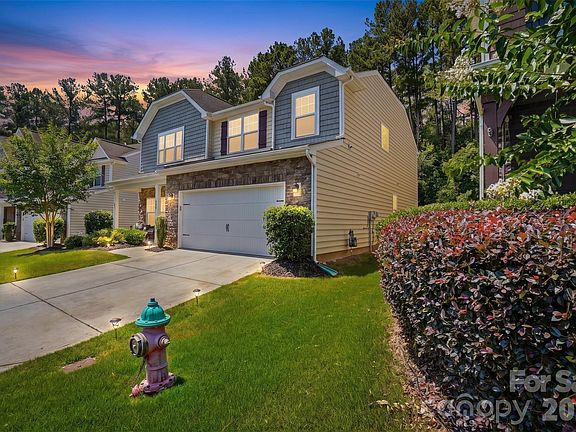 3rd image of 2114 Newport Dr
