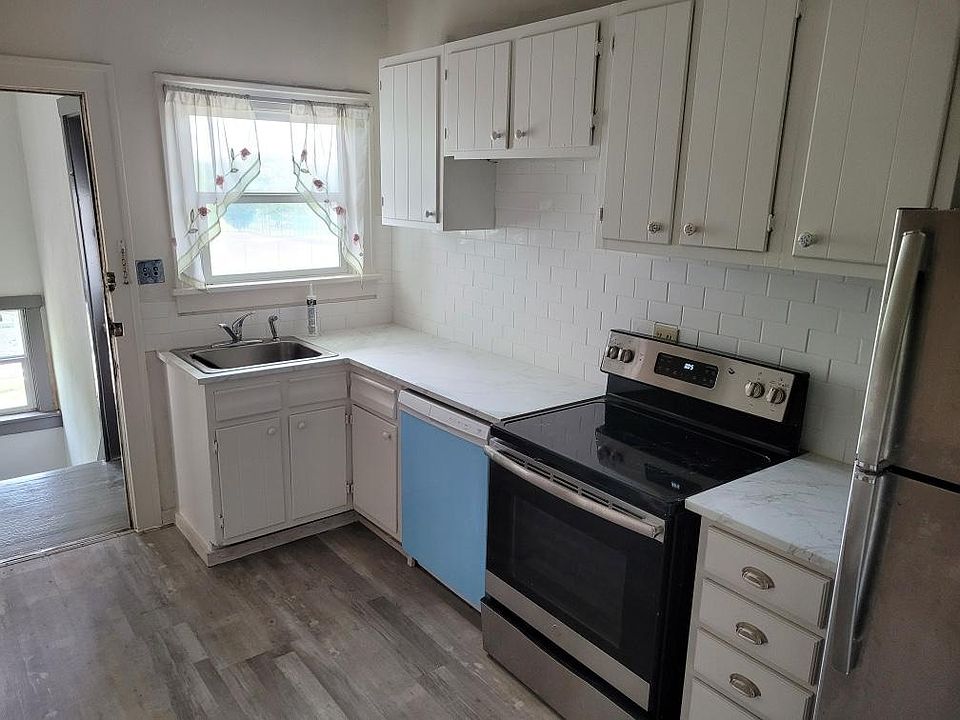 2nd image of 1056 Springfield Pike #3