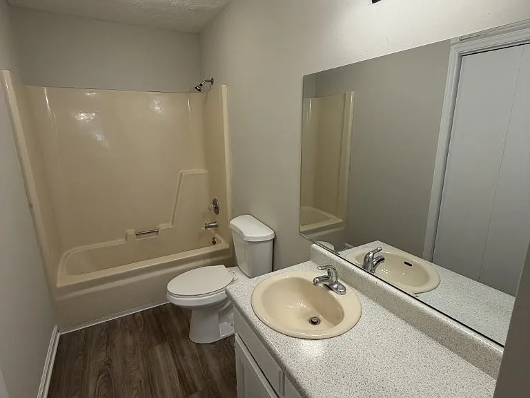 1248 Hamilton Dr — Photo 10