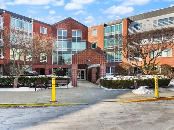 260 Place Ln #260, Woburn, MA 01801