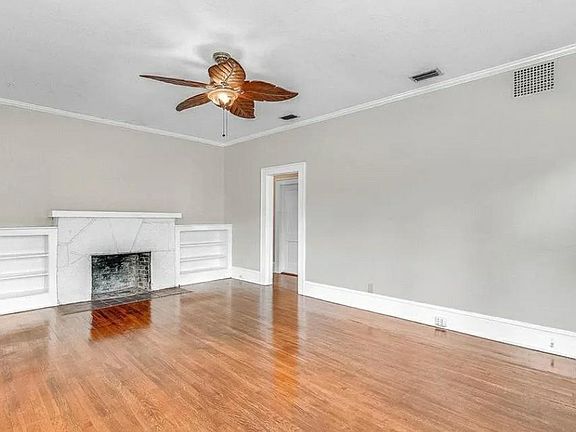 3rd image of 300 Mary Ave