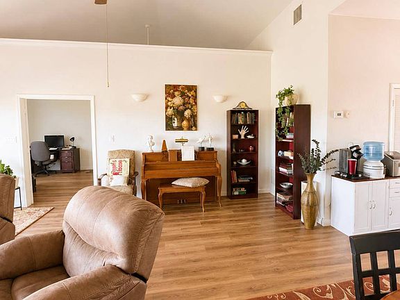 5th image of 11068 Phillip Rd #7