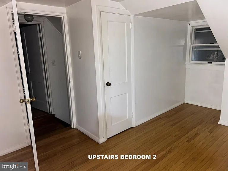 955 Terrace Ln — Photo 9