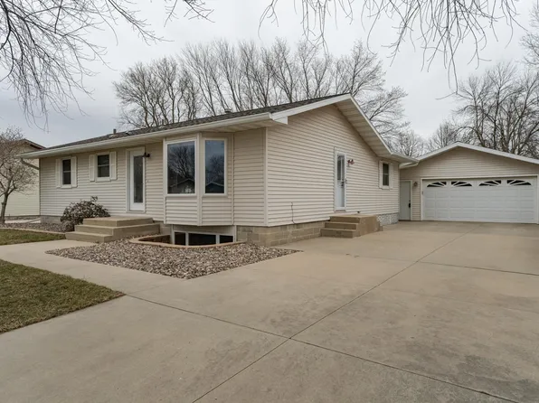 204 4th Ave NE, Kasson, MN 55944