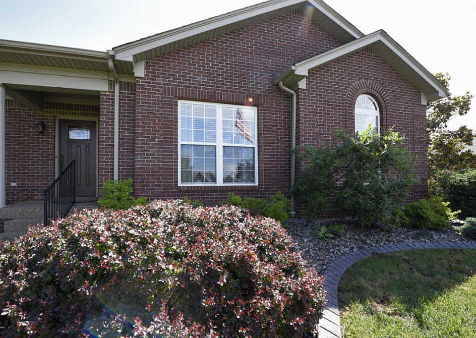 1st image of 211 Orchard Brook Dr