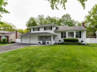 42 Mohawk Dr, Springfield, NJ 07081