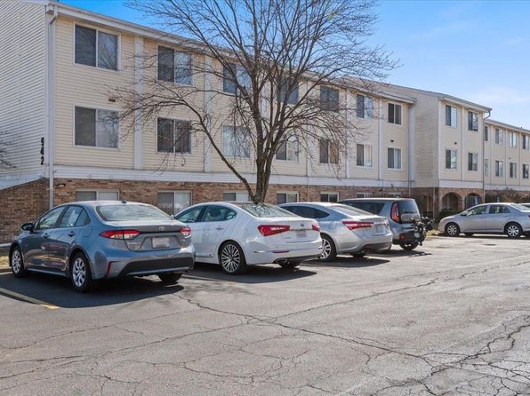942 Guelbreth Ln APT 303, Saint Louis, MO 63141