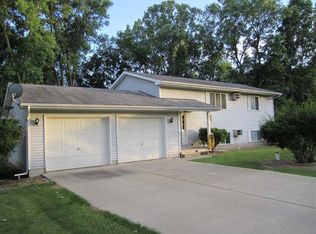 1401 Bennett Rd #1403, Lansing, MI 48906