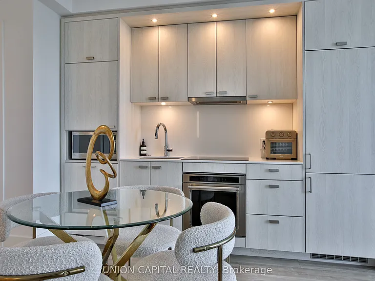480 Front St W #1505 — Photo 5