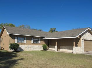 818 Harbin Dr, Ardmore, OK 73401