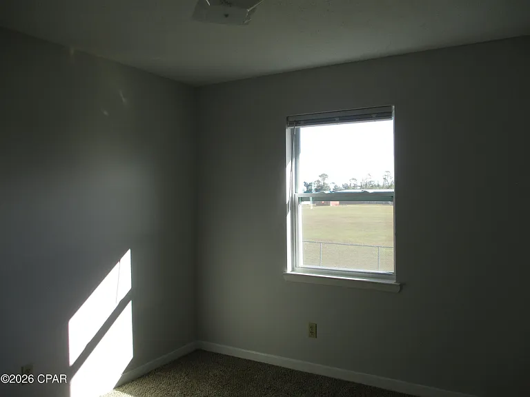 1218 Stephen Dr #4 — Photo 9