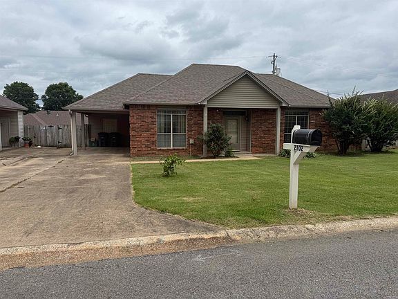 2nd image of 2102 Jonathan Ln