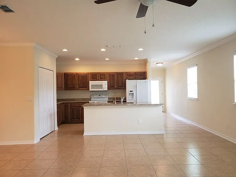 110 Cedar Circle Dr — Photo 9