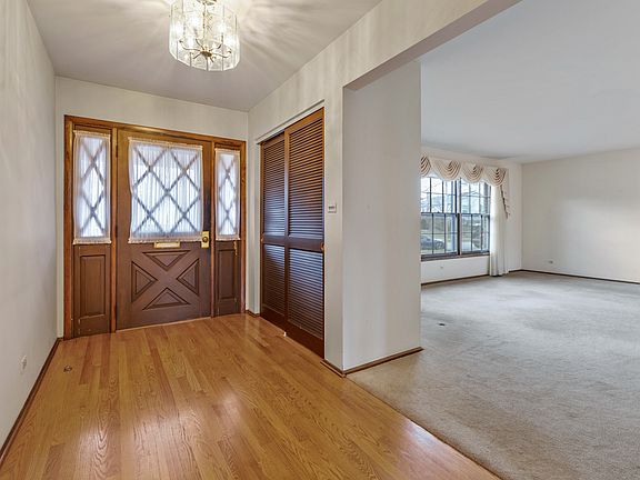 2nd image of 2607 N Walnut Ave