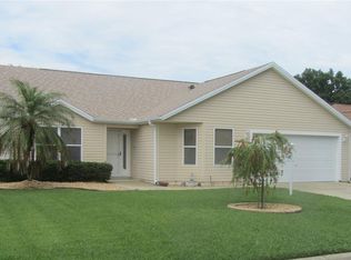 423 Loma Paseo Dr, Lady Lake, FL 32159