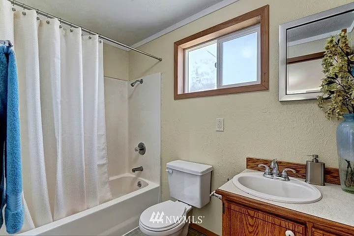 1 bed, $1,200 — Photo 2