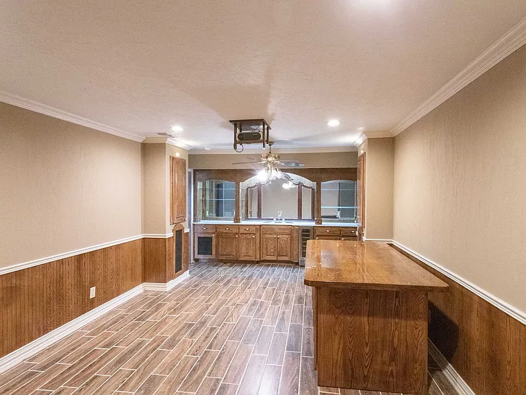 1803 Midwestern Pkwy — Photo 22