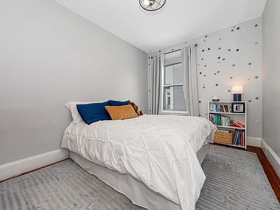 4th image of 38 Beal St #A