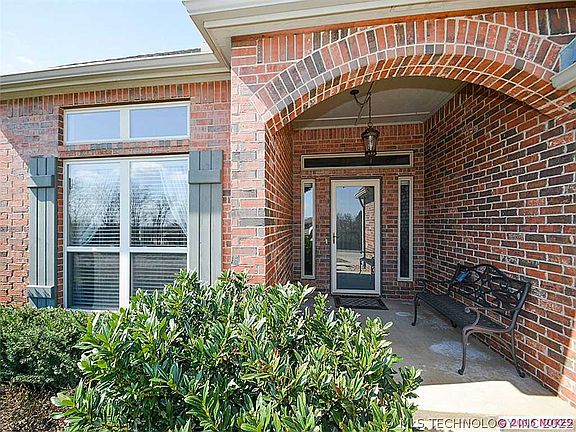2nd image of 12598 Longhorn Ct