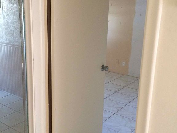 3rd image of 3351 Spanish Trl APT 114