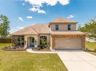 562 Daybreak Dr, Ponchatoula, LA 70454