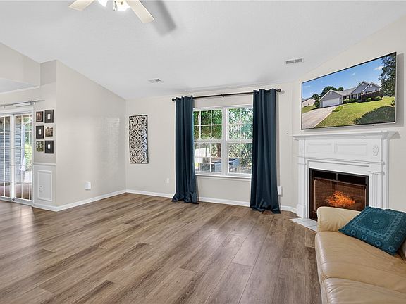 3rd image of 113 Baltic Ave