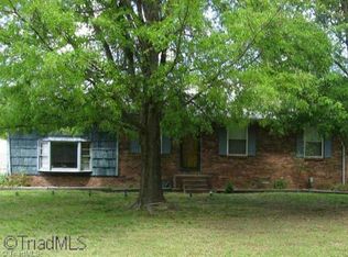 697 Hinkle Ln, Lexington, NC 27295