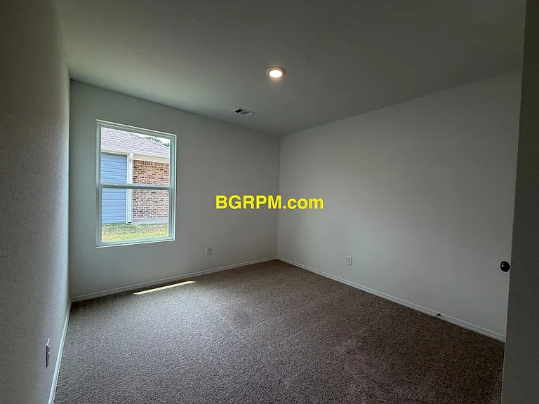 55 Maddison Rachael — Photo 8