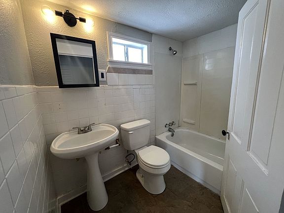 3rd image of 3605 Avenue O 1/2