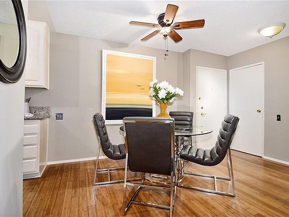5th image of 5460 White Oak Ave Unit K202