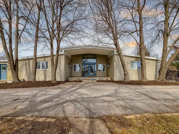 3700 W Van Dorn St, Lincoln, NE 68522