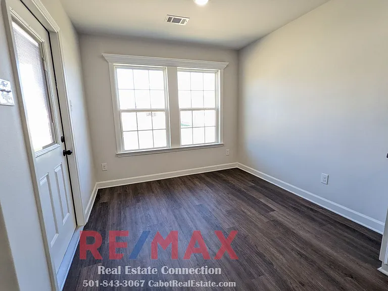 311 Dogwood St — Photo 7