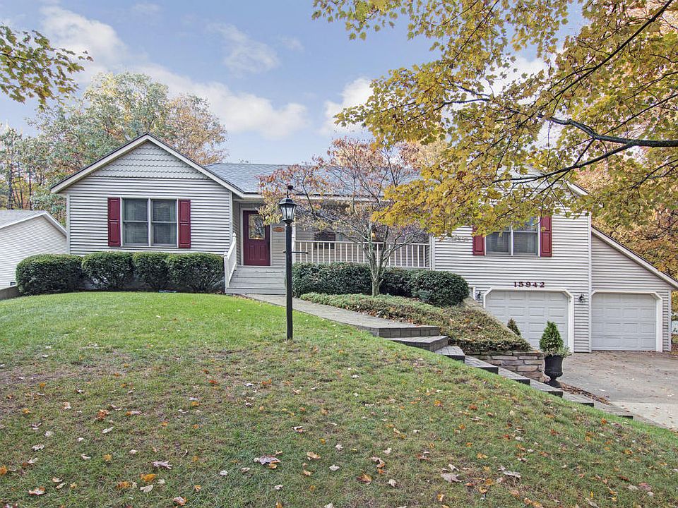 1st image of 15942 New Holland St