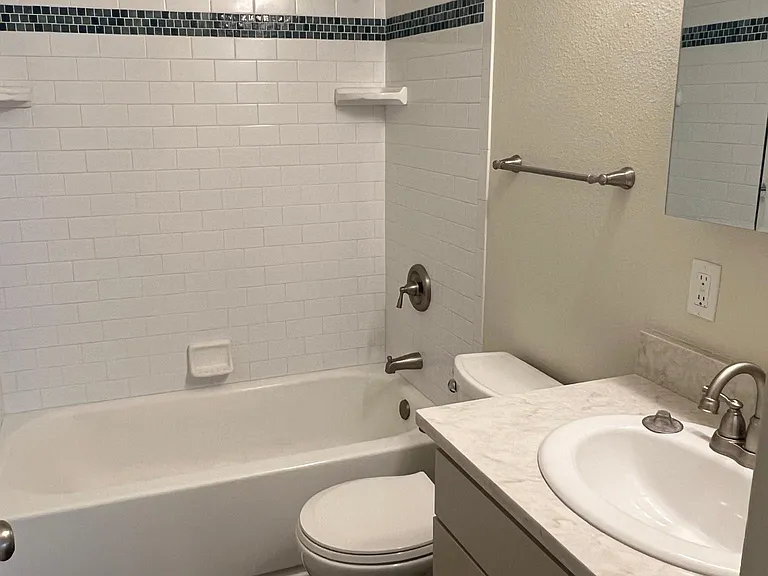 1220 Wright St — Photo 12