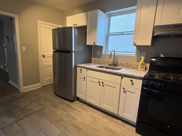 10XX E Cold Spring Ln