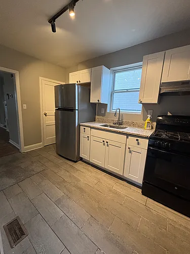10XX E Cold Spring Ln Photo 1