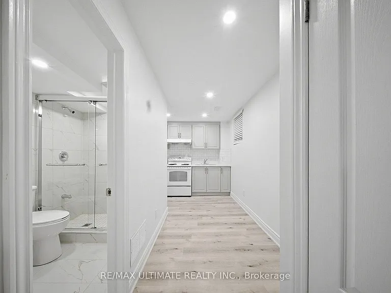 21 Sewells Ln — Photo 8