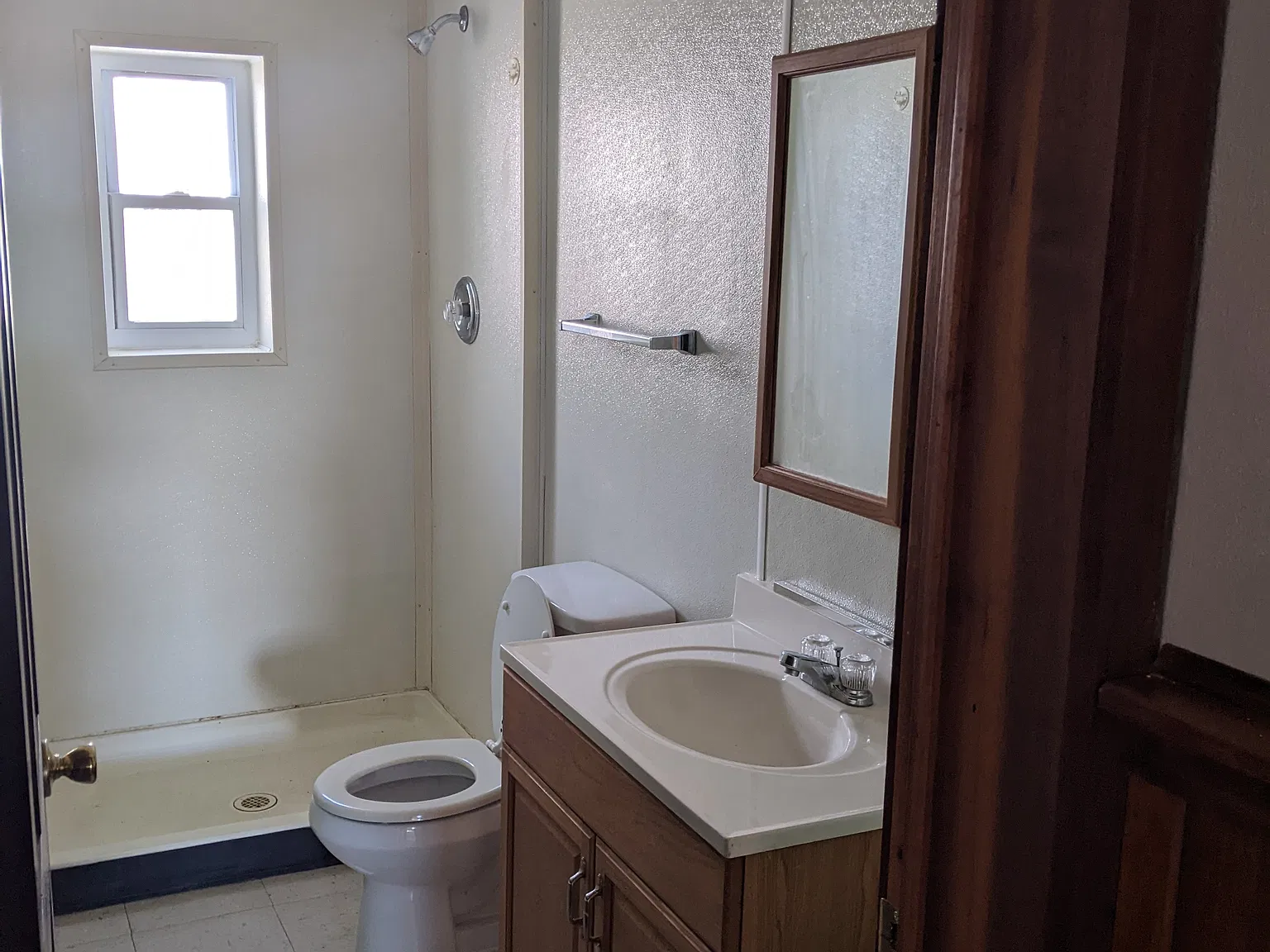 2 bed, $1,100 — Photo 2