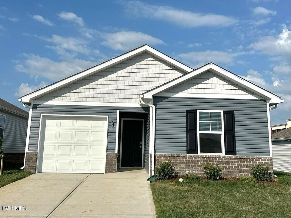 1st image of 105 Crawford Cir