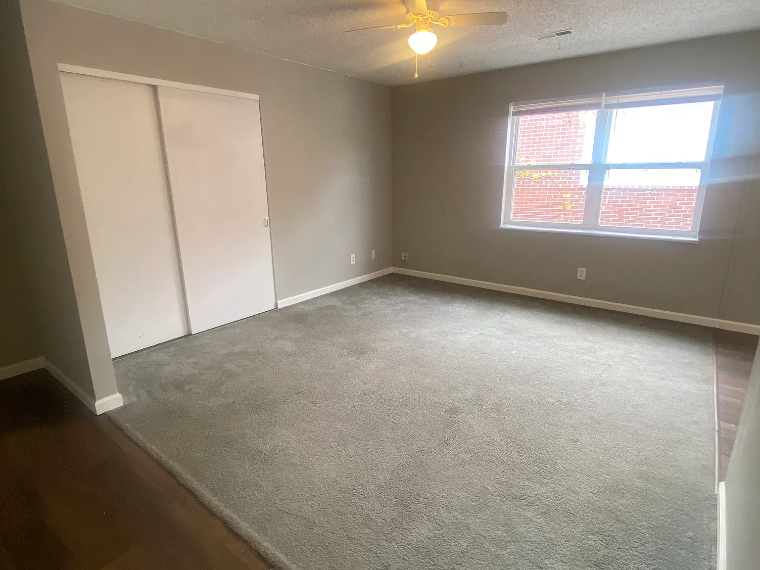 2 bed, 900 sqft, $1,200 — Photo 4