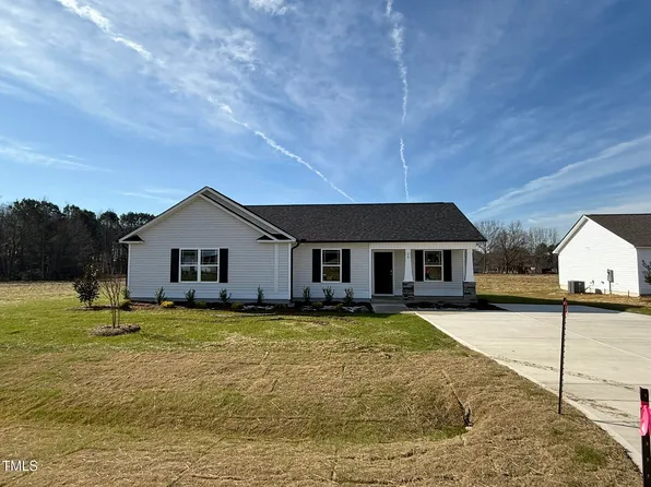 90 Pate Landing Dr, Selma, NC 27576