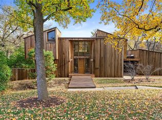 952 Revere Dr, Saint Louis, MO 63141